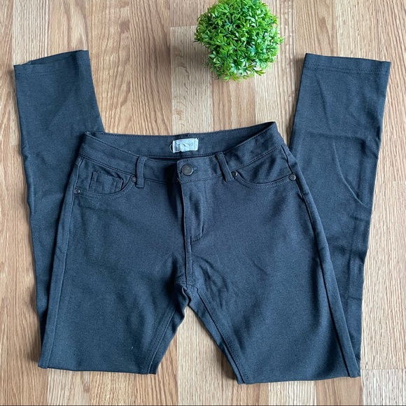 Timing dark gray pants leggings womens size Medium stretchy juniors casual - Picture 2 of 6